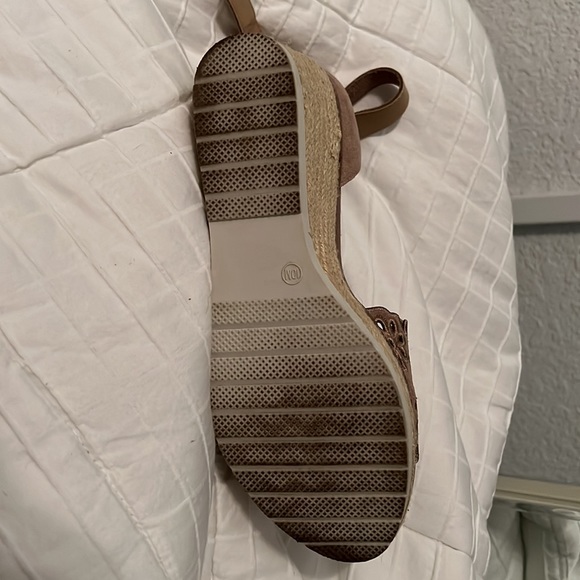 Nicole Wedge heels size 10 - Picture 4 of 4